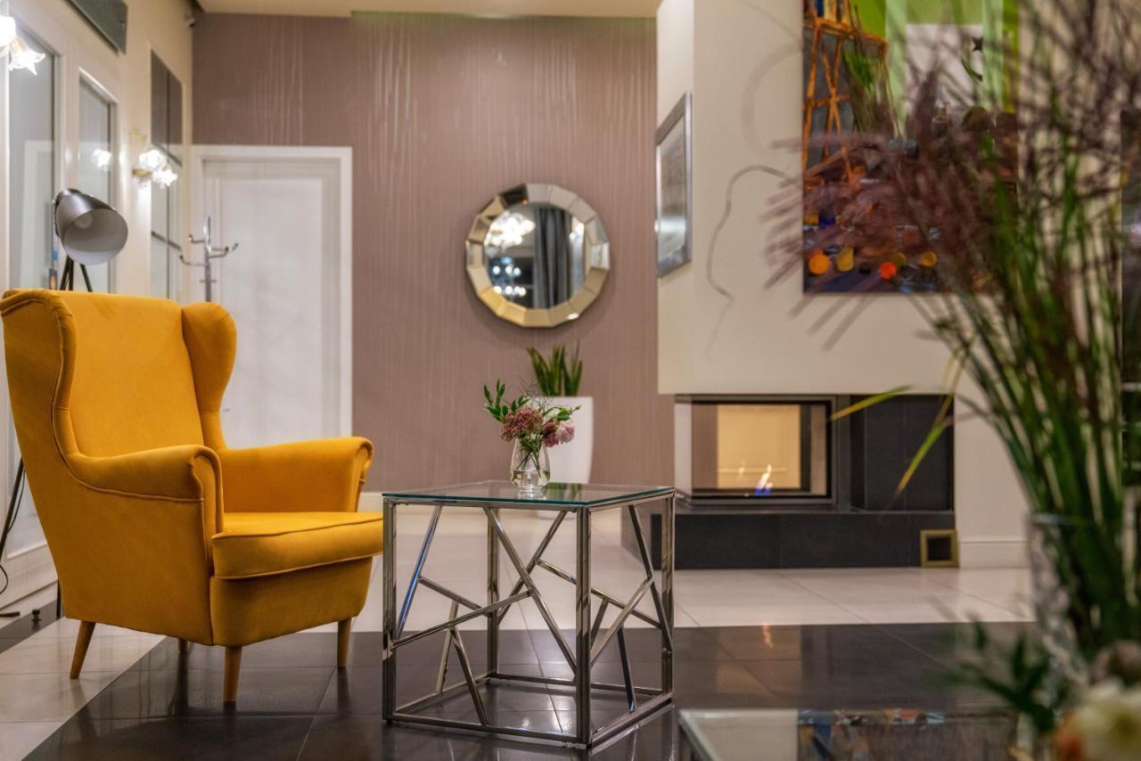Korona Hotel Ostroleka  Ngoại thất bức ảnh