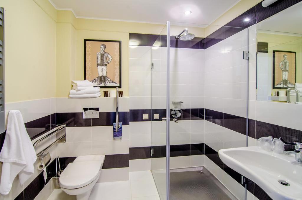 Korona Hotel Ostroleka  Ngoại thất bức ảnh